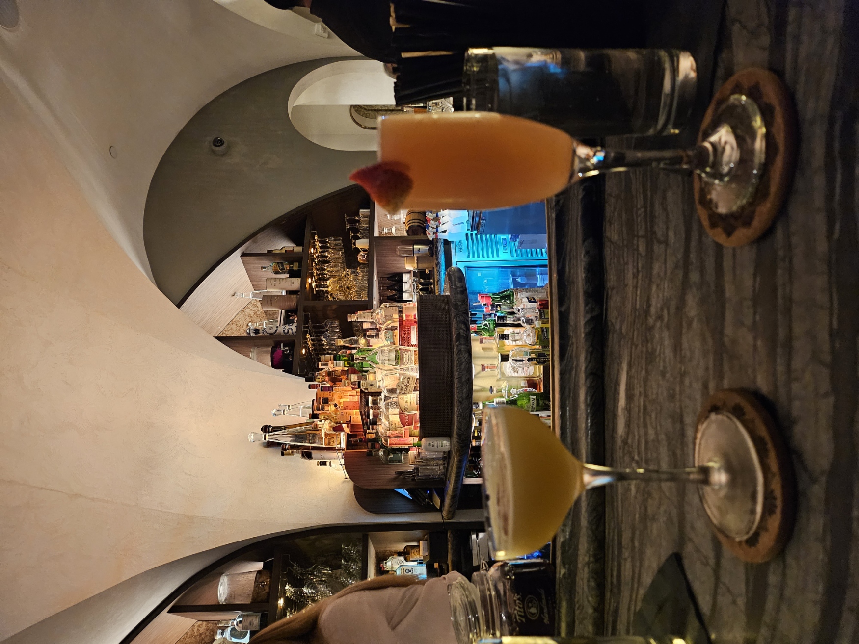 Célon Bar & Lounge